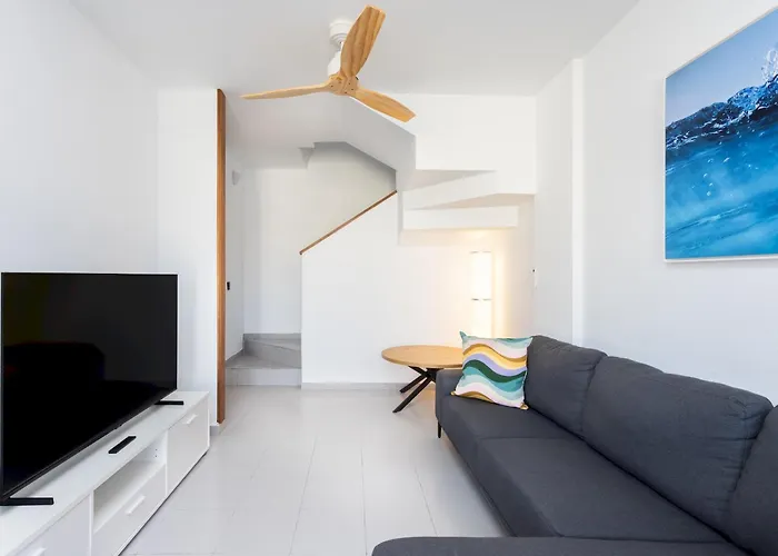 Home2book Modern Retreat With Pool & Terrace Διαμέρισμα